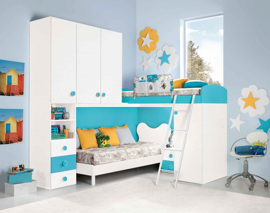 Детские комплекты мебели