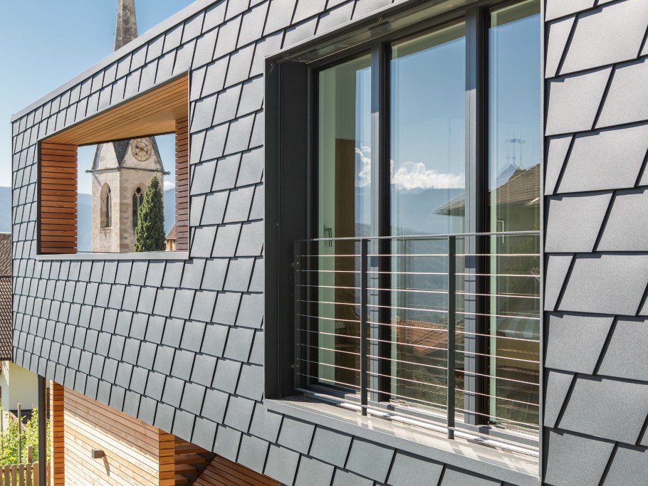 Металлическая фасадная плитка