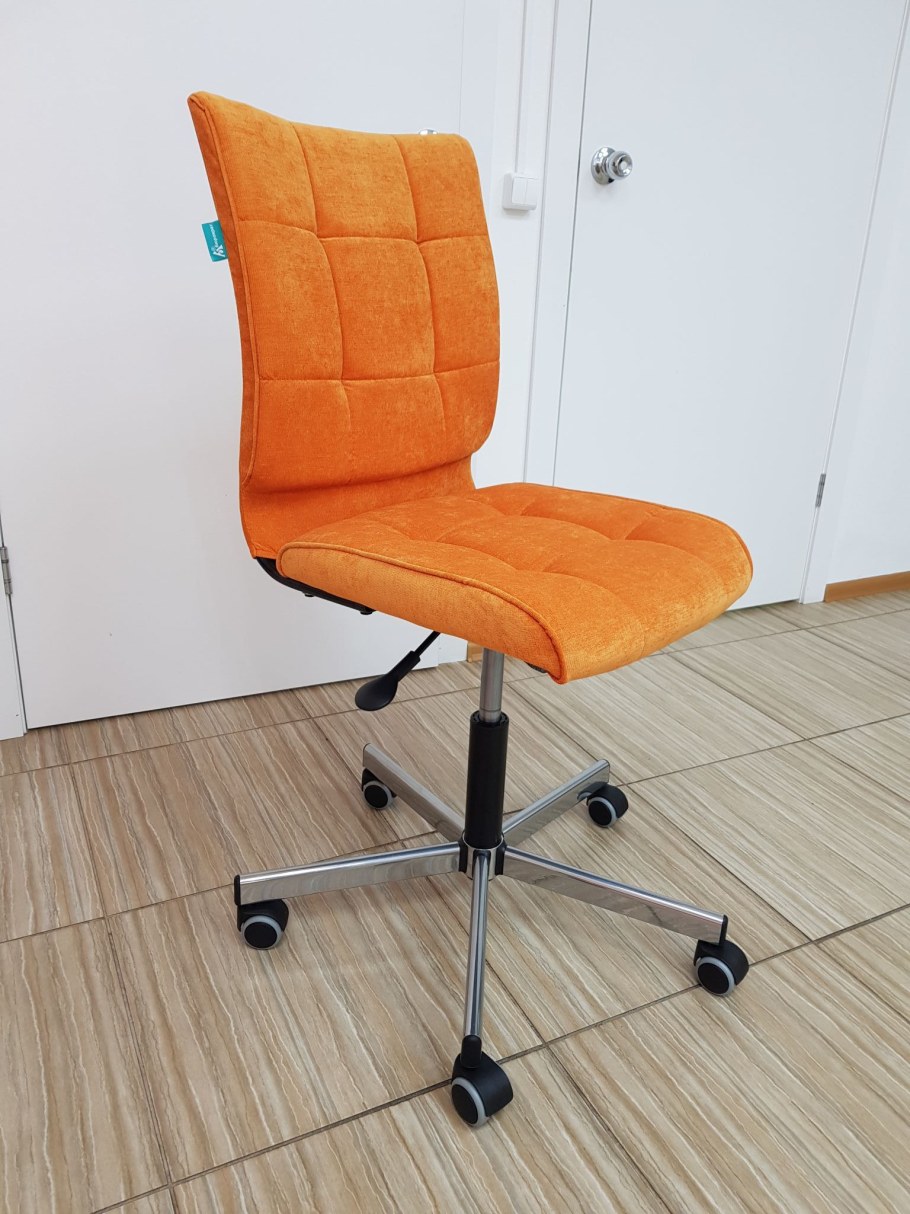 Компьютерное кресло Бюрократ Ch-330m офисное