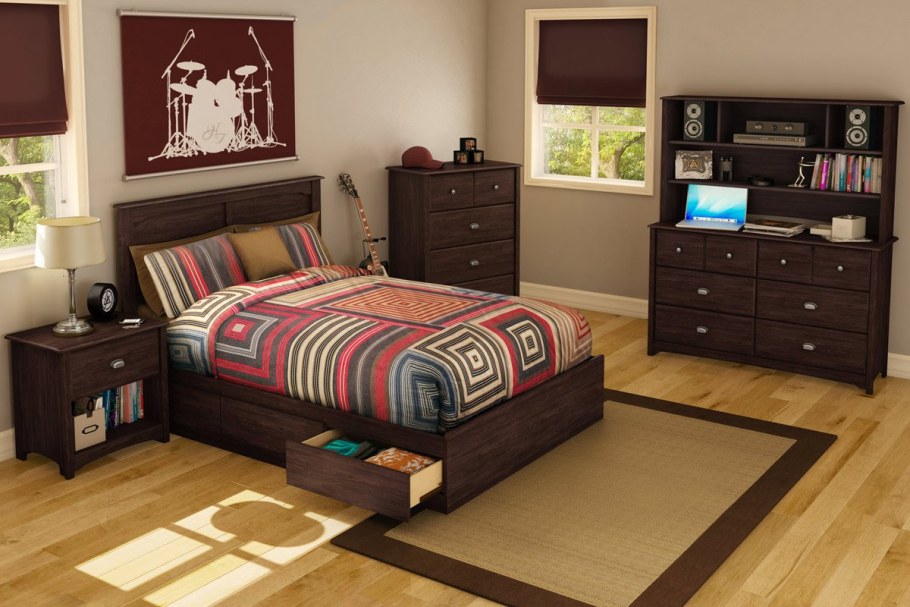 Спальня для женщины с односпальной кроватью