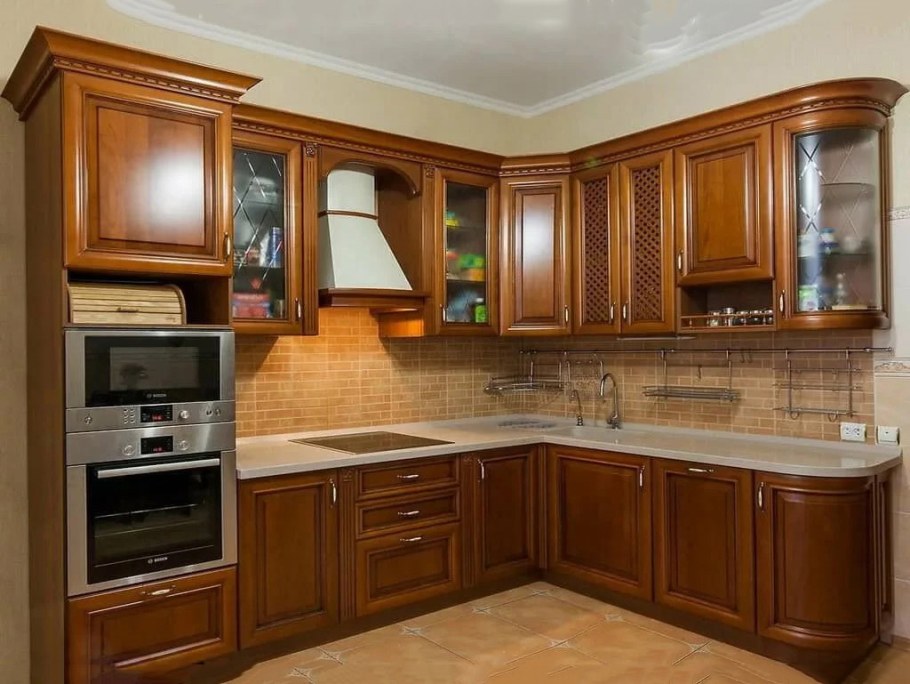 Кухня из массива дерева