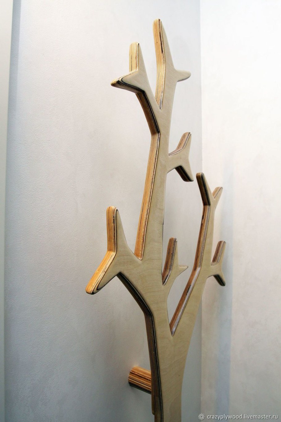 Вешалка в прихожую в виде дерева