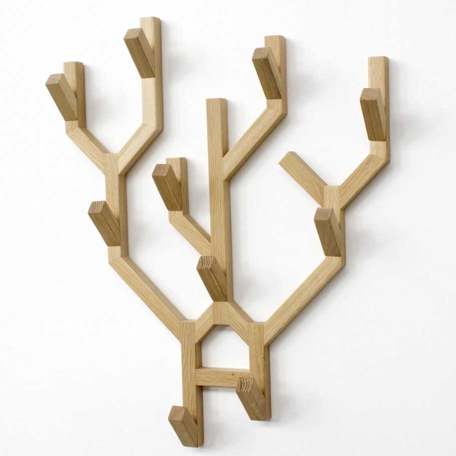 Вешалка в виде дерева