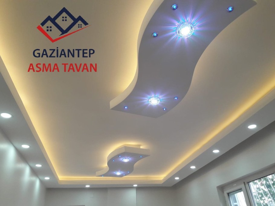 Фигурный потолок для комнаты