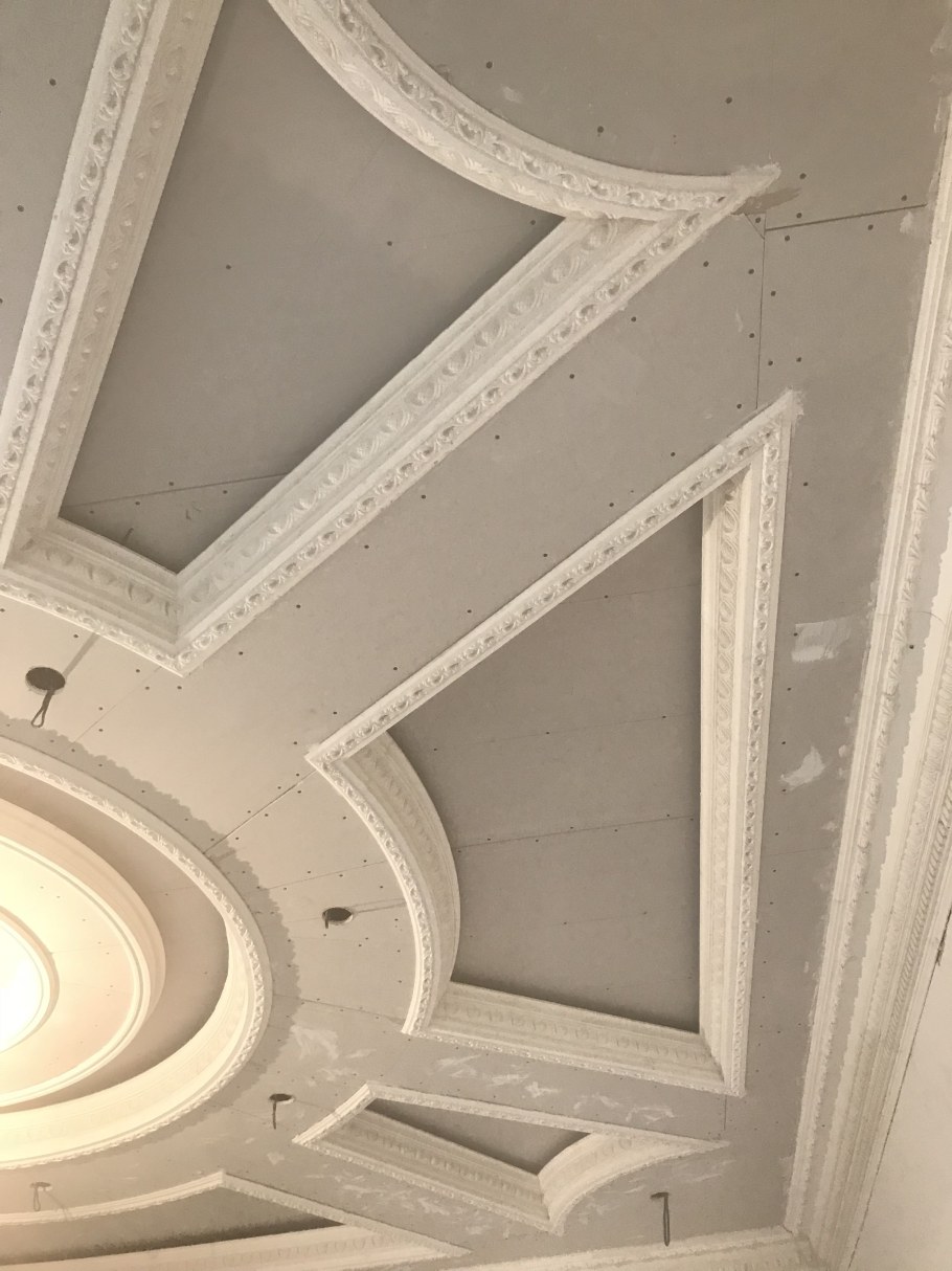 Потолок гипсокартон фигурный