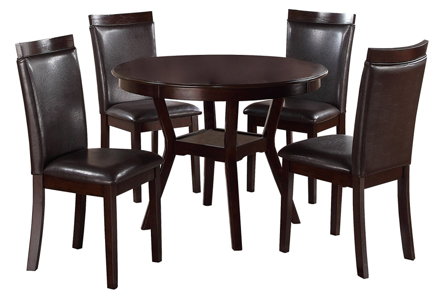 Стол и стулья без фона