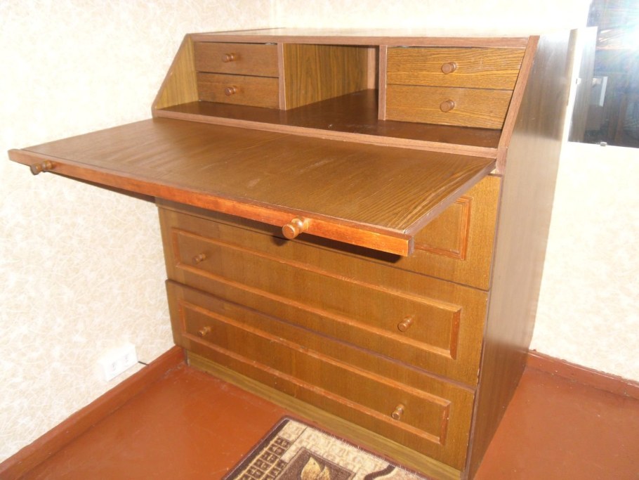 Комод с выдвижной столешницей