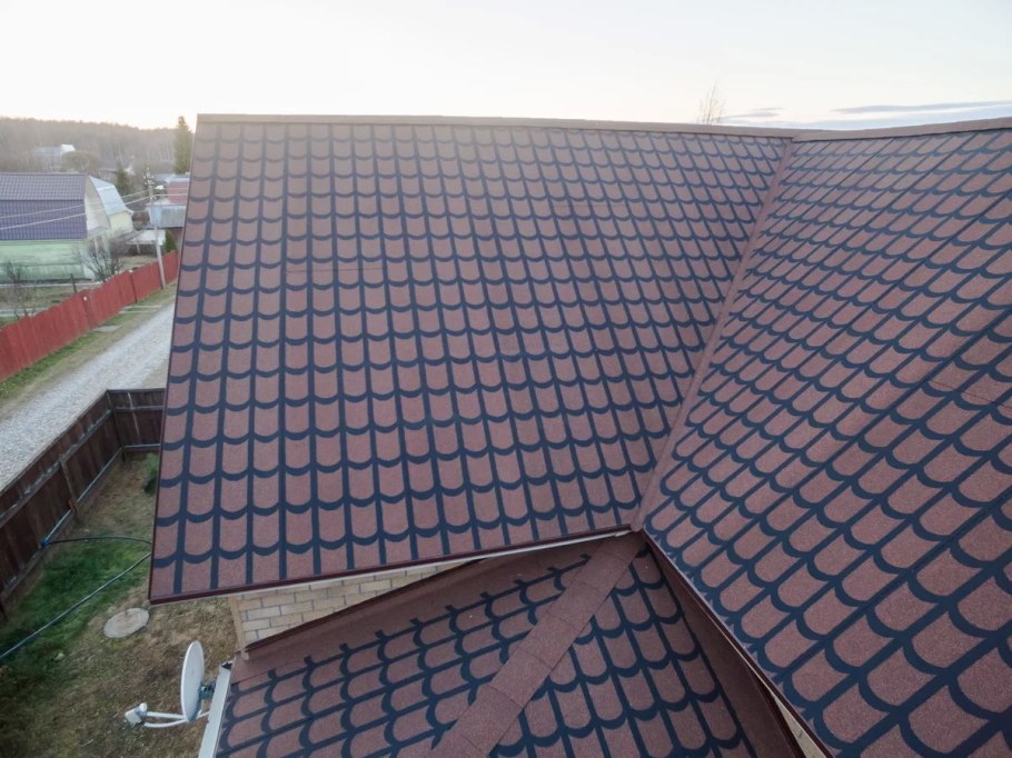 Рулонная черепица ТЕХНОНИКОЛЬ, Бобровый хвост, коричневая (8 кв.м.)