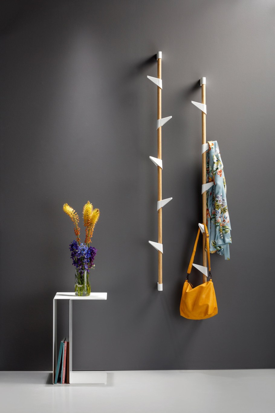 Дизайнерские вешалки