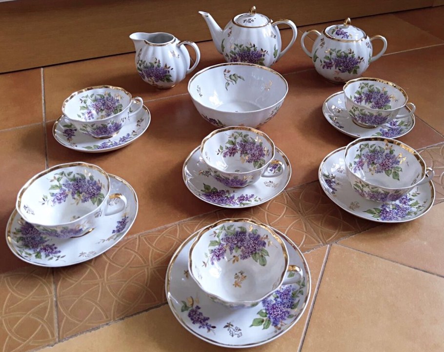 Чайный сервиз с сиренью 1957 года