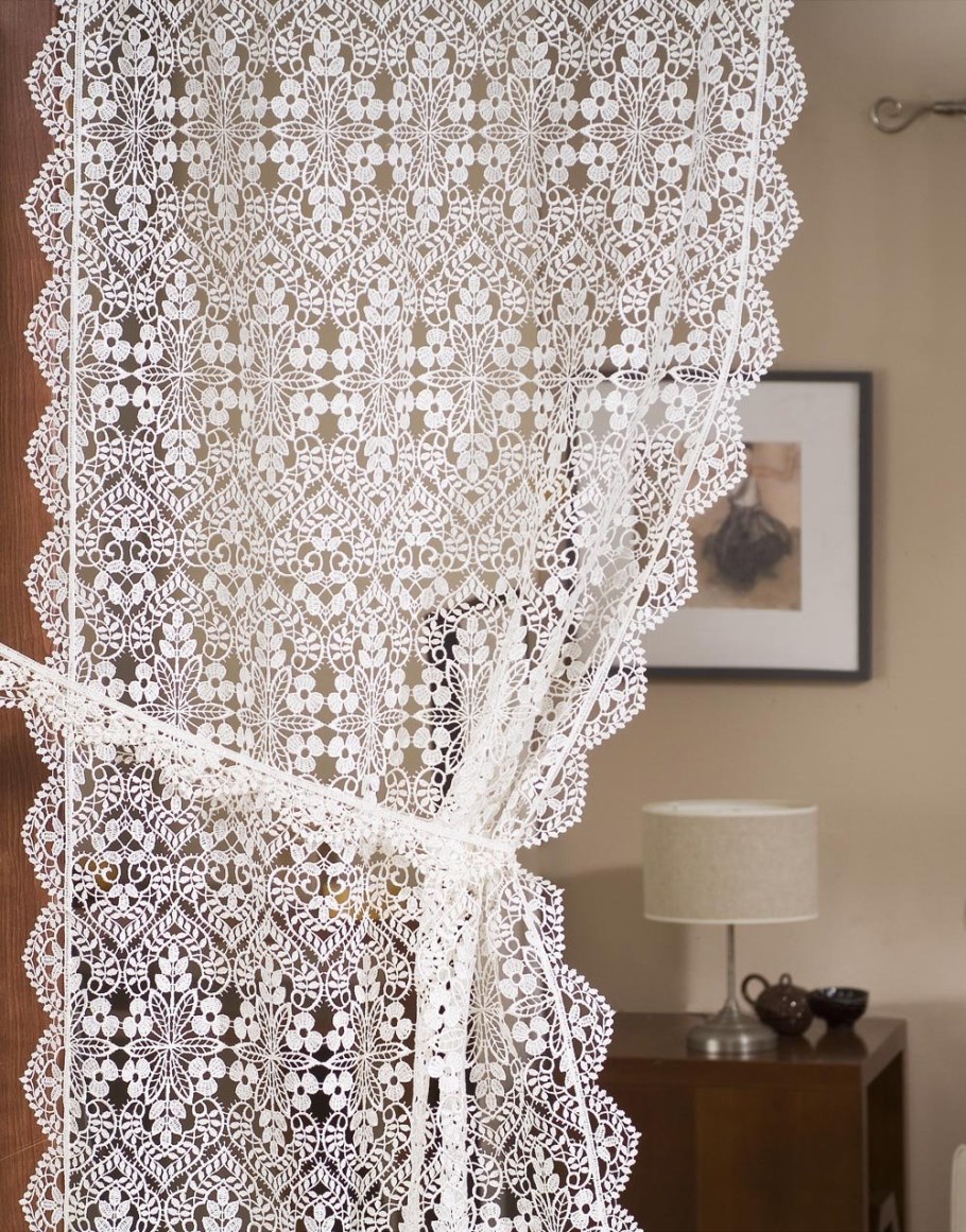 Вязаные шторы