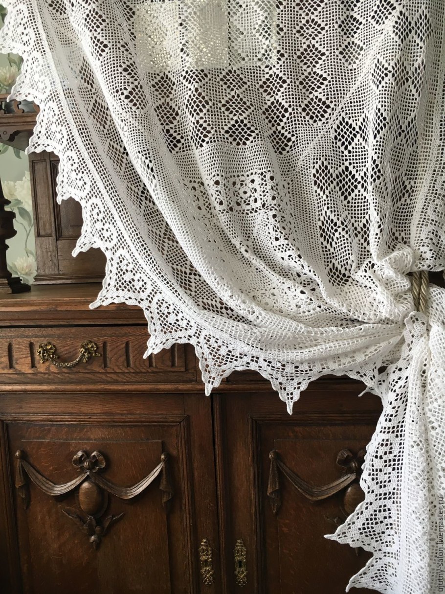 Кружевные шторы в интерьере