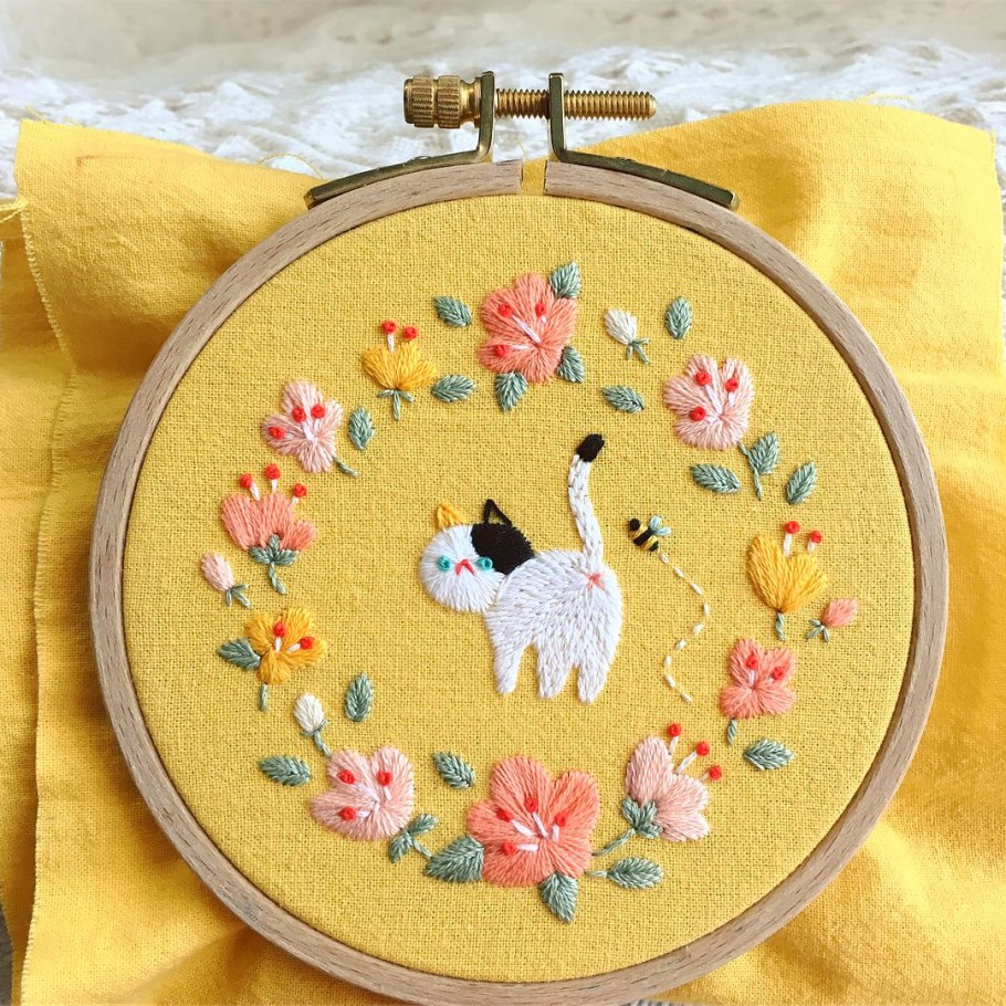 Вышивка на пяльцах