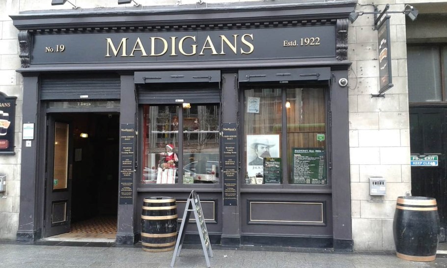 Ирландский паб экстерьер