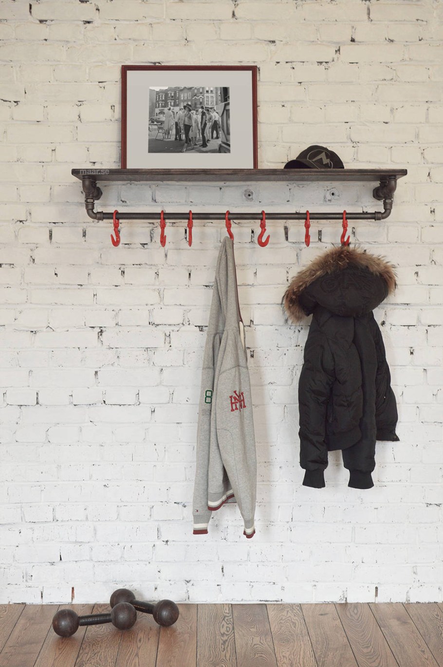 Вешалка в стиле лофт в прихожую
