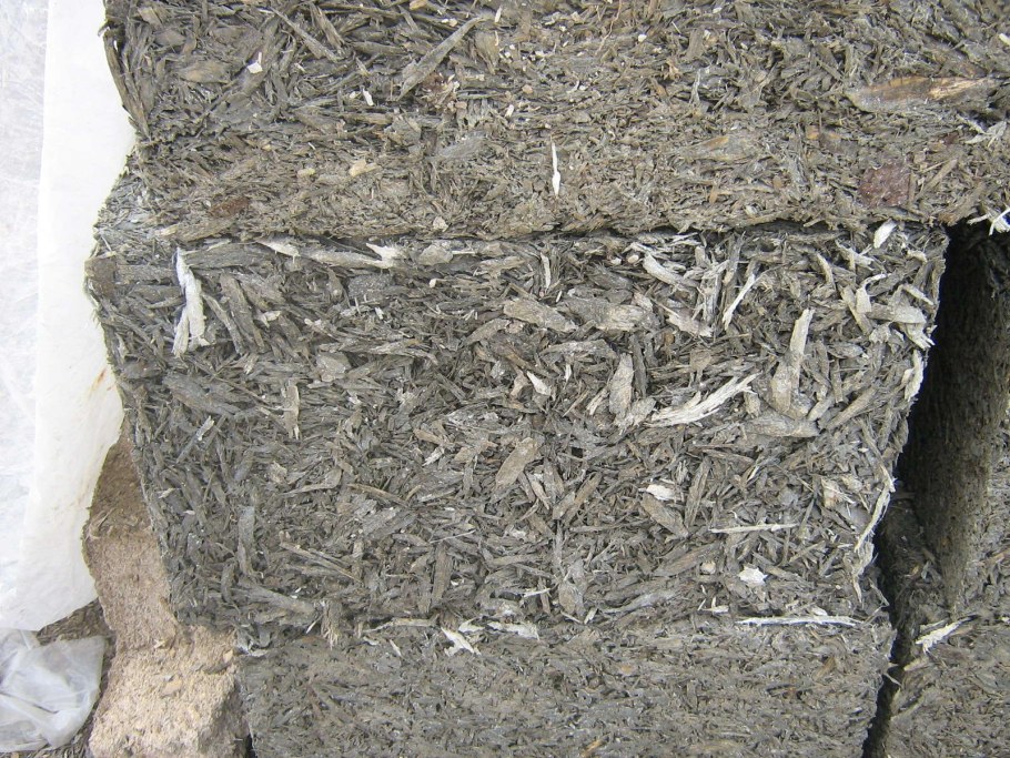 Блоки щепа с цементом