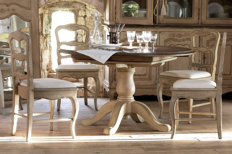 Chateau Country Corner