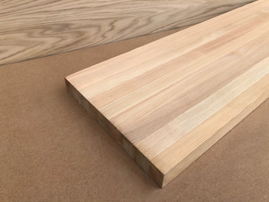 Щит лиственница цельноламельный