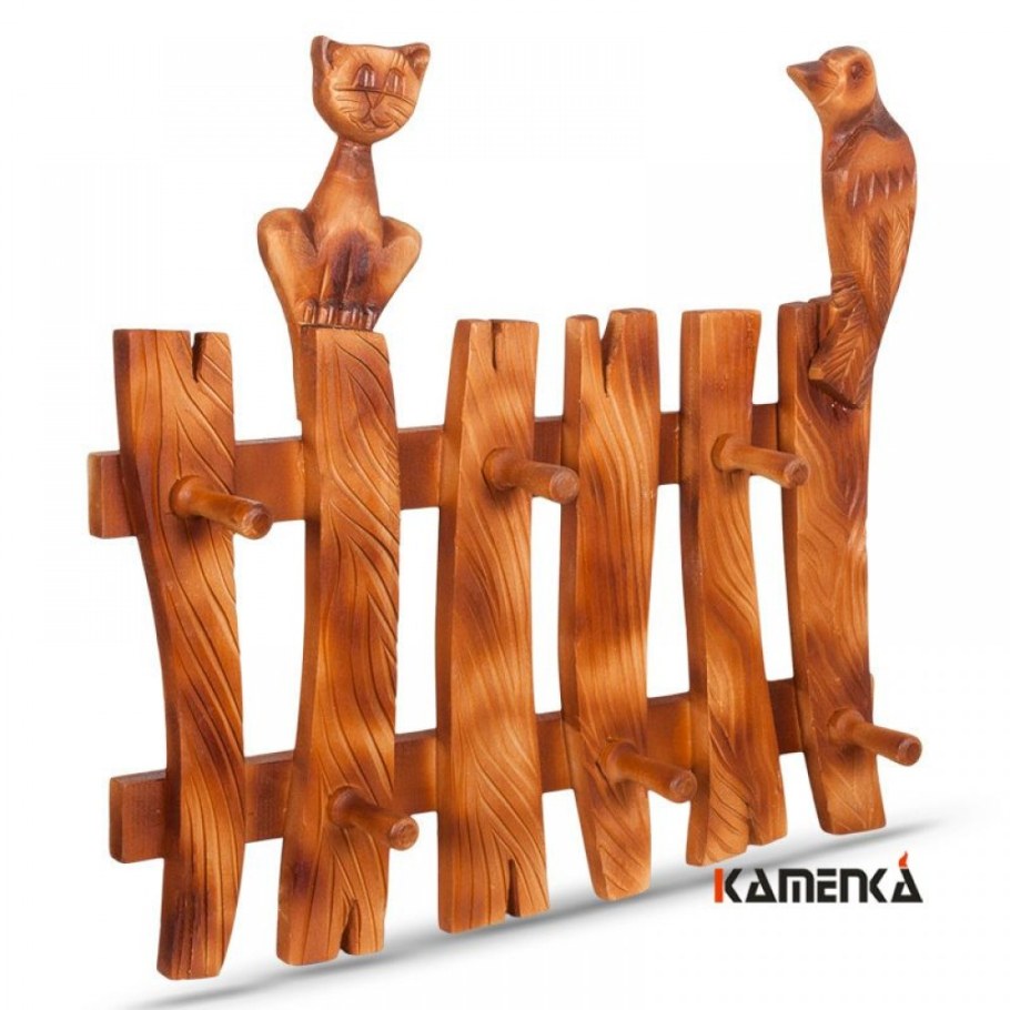 Вешалка из дерева