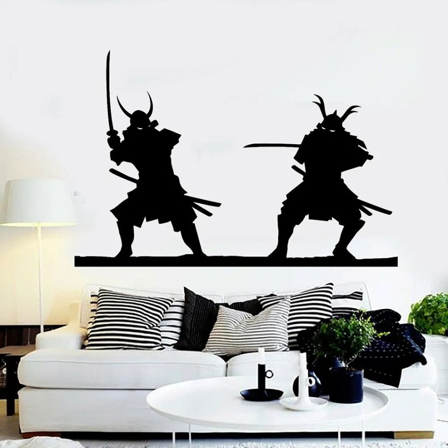 Самурай на стене