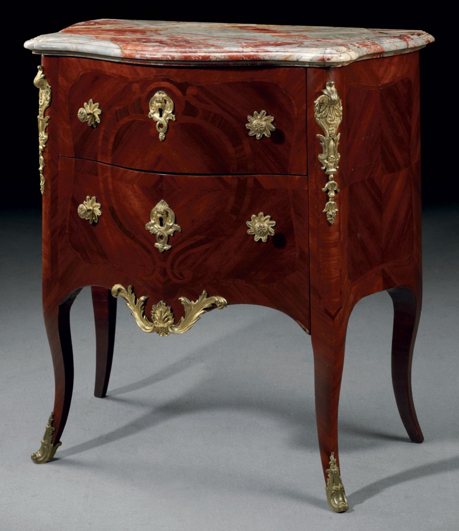 Столик туалетный мадам Помпадур