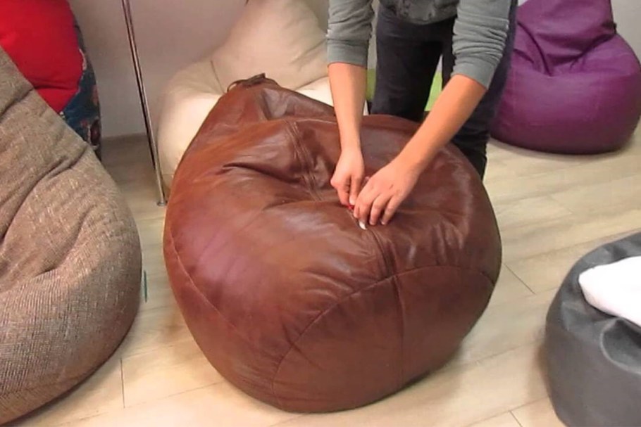 Пуфик с поролоновыми шариками