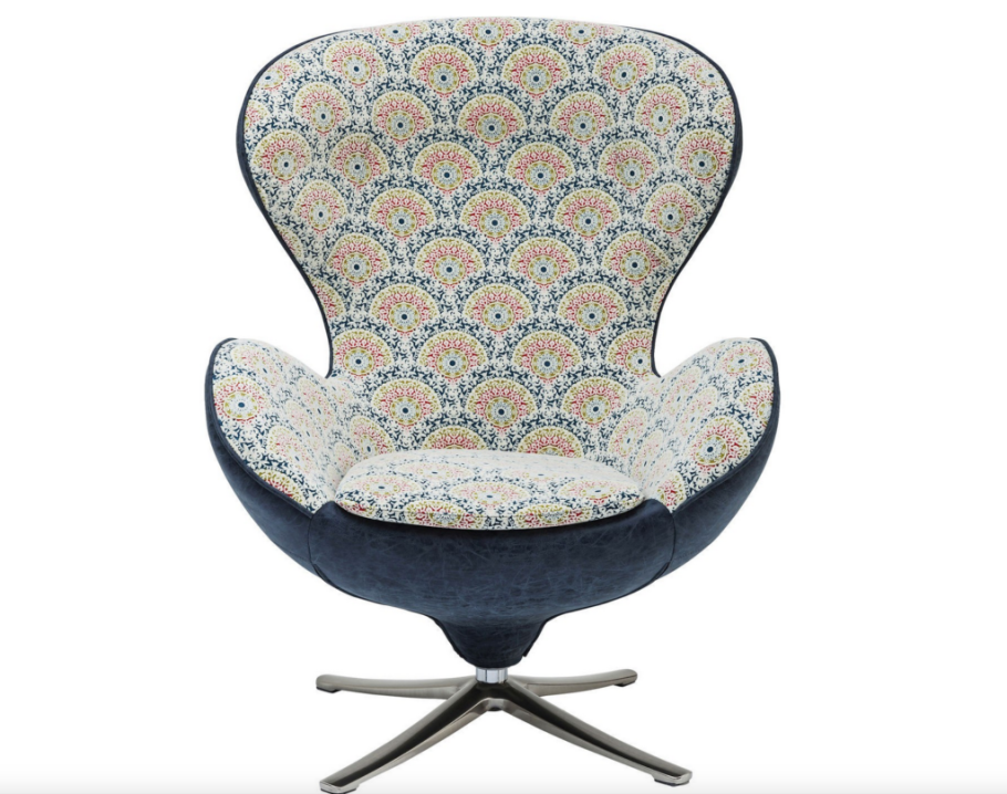 Кресло поворотное Lounge Chair