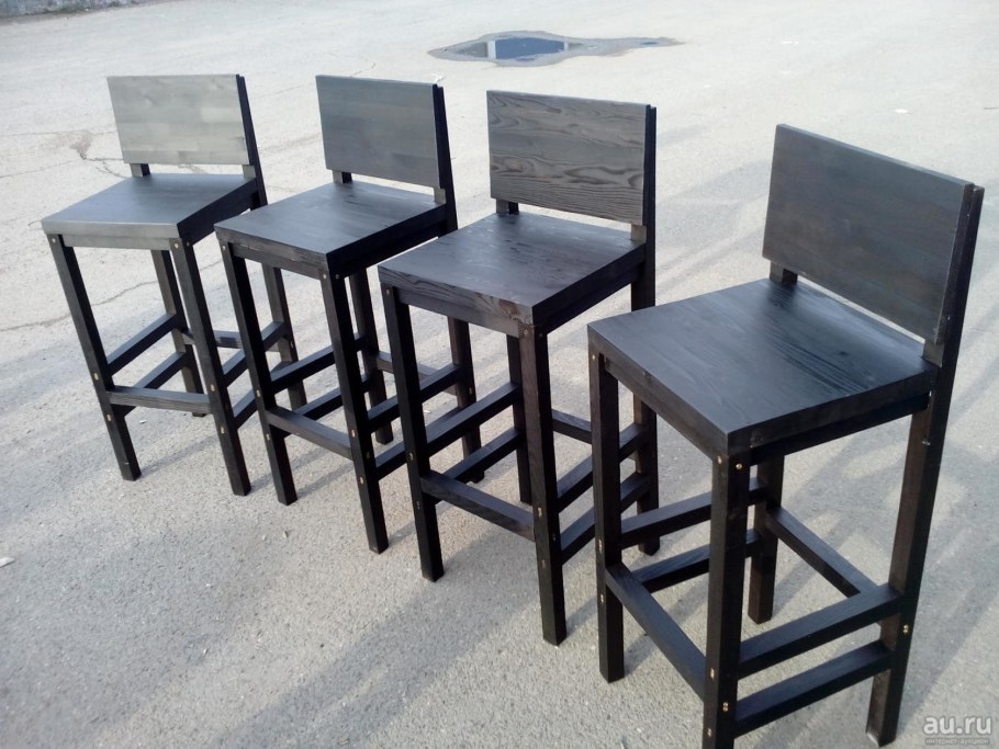 Стулья из металла и дерева