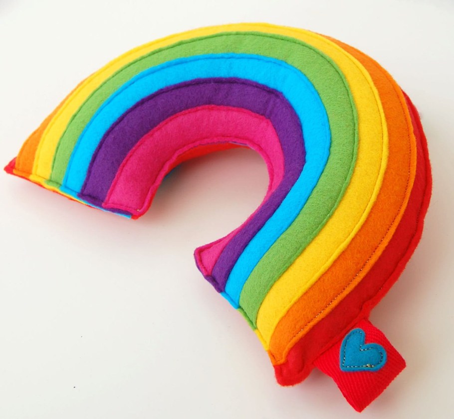 Радужная подушка мягкая