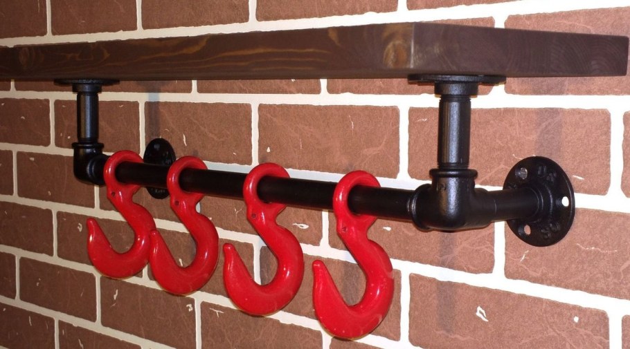 Вешалка настенная лофт пайп