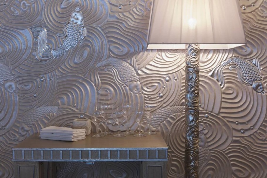 Круги из декоративной штукатурки на стене