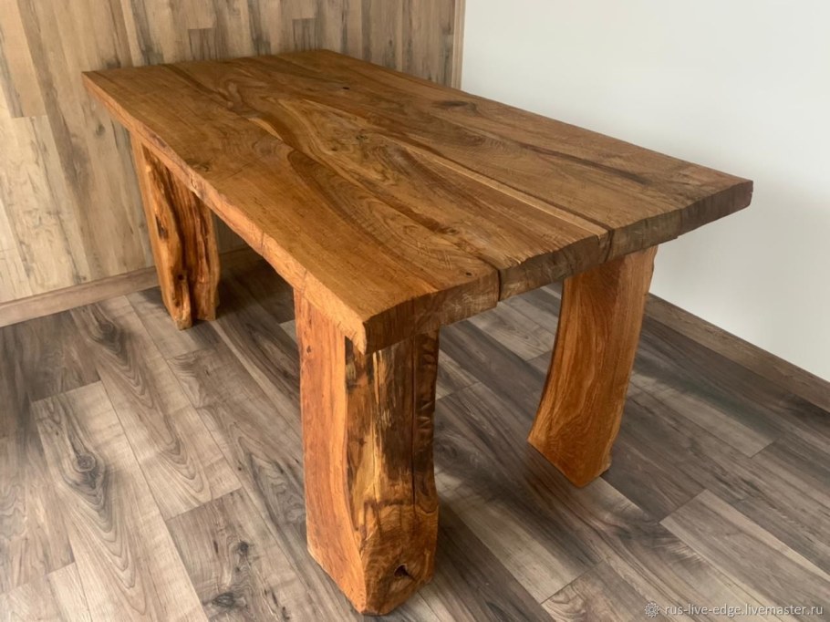 Стол из массива ореха