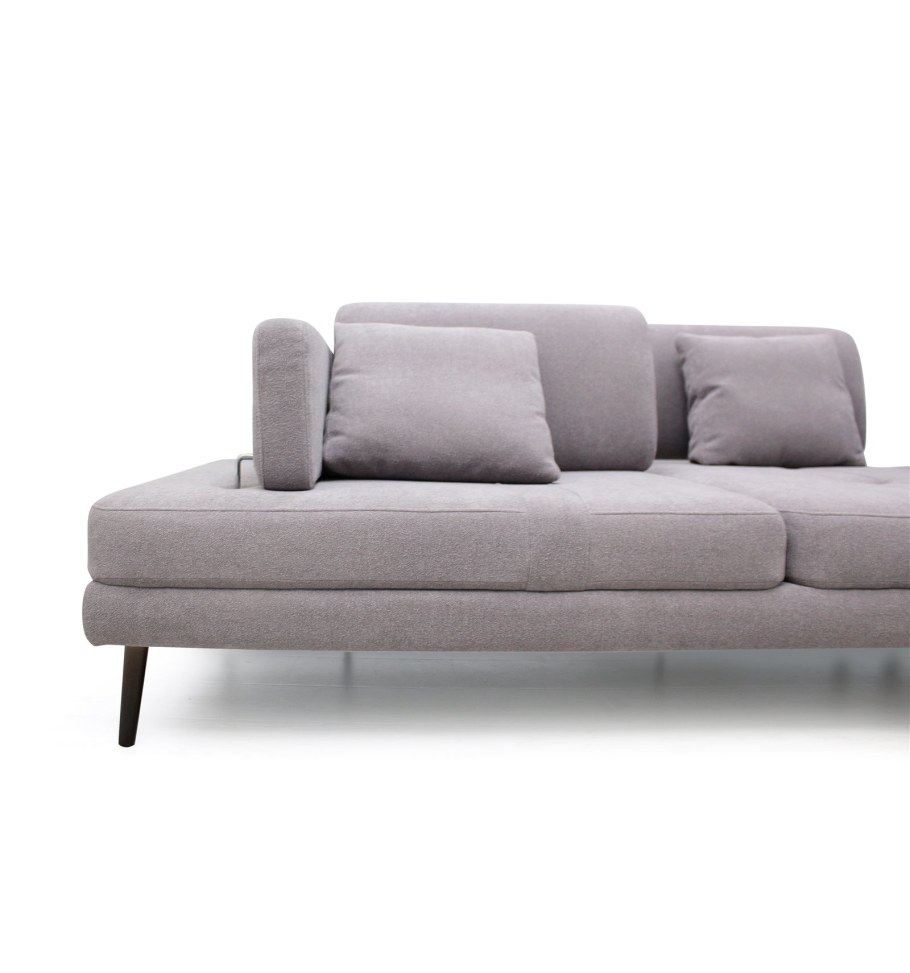 Диван для молодежи