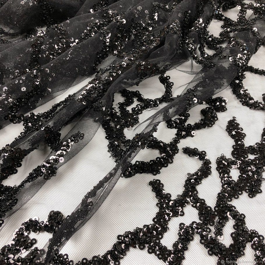 Кружево с пайетками