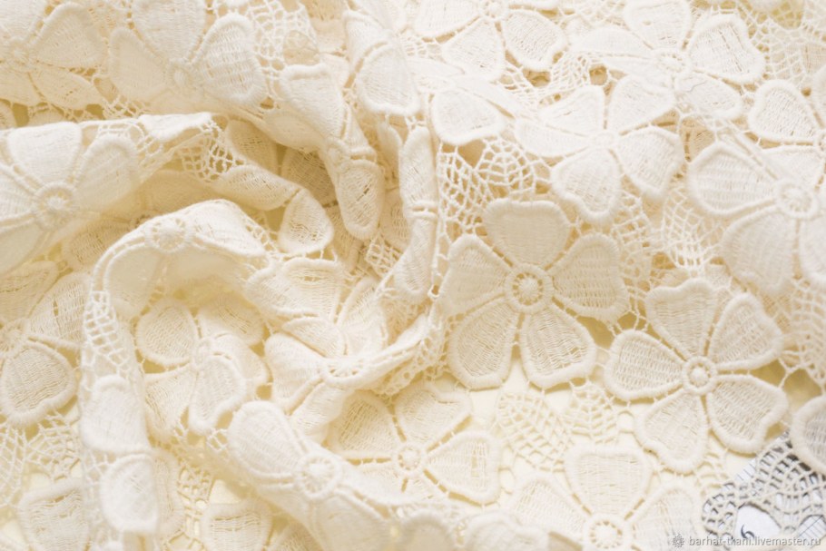Кружевная ткань