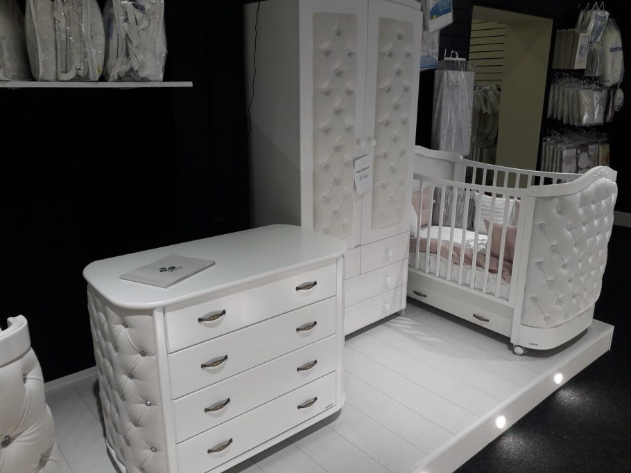 Шкаф Тиффани Гандылян