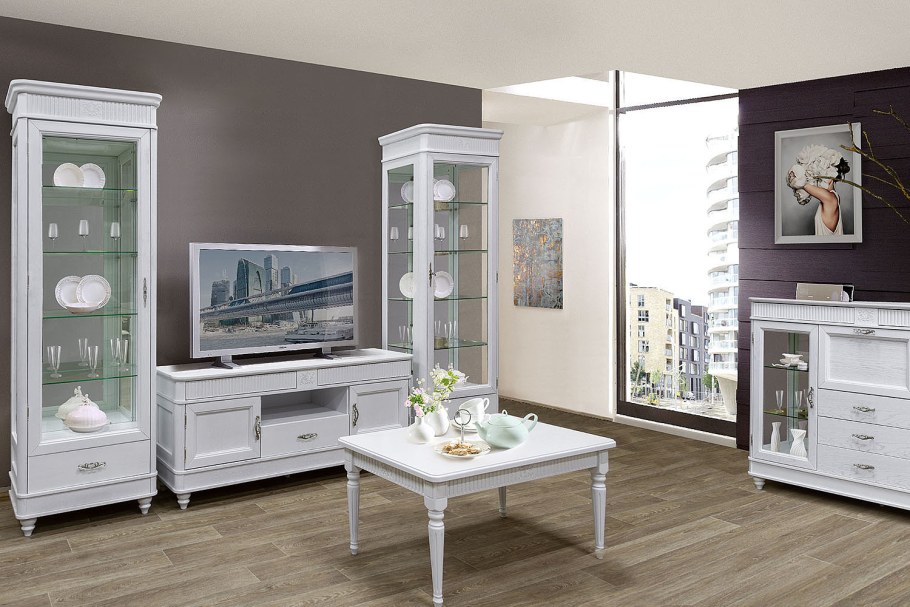 Тиффани Пинскдрев гостиная