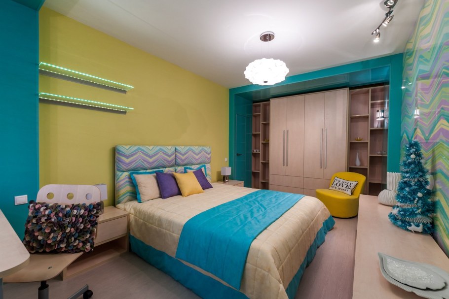 Спальня в желто бирюзовых тонах