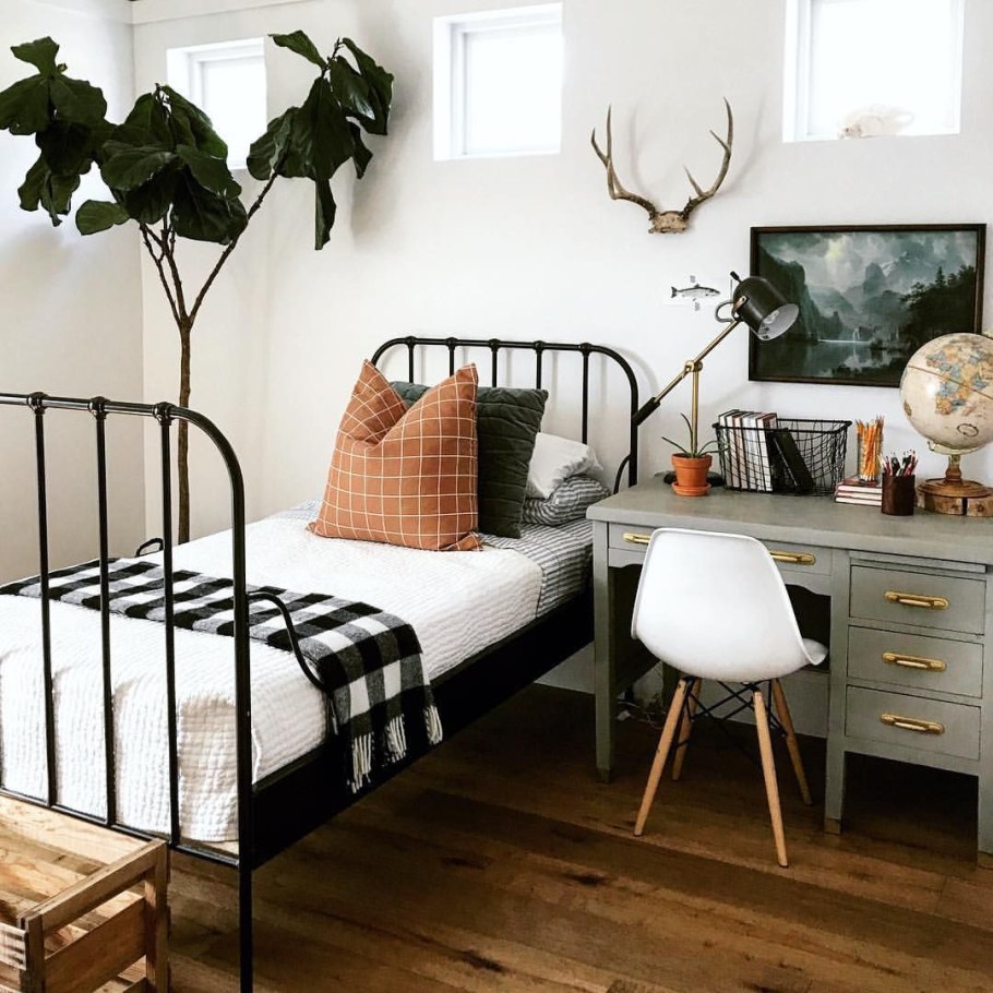 Икеа спальни для маленькой комнаты