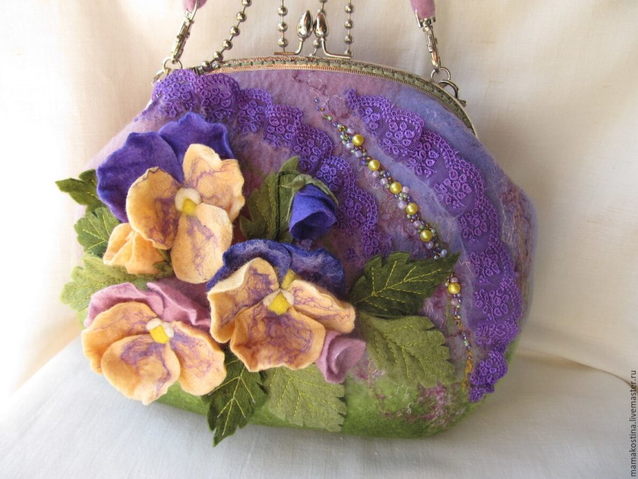 Валяние из шерсти сумки