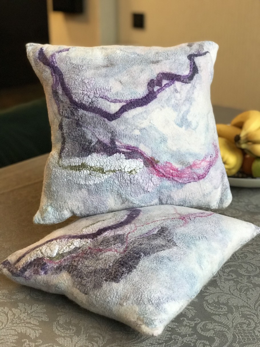 Валяные подушки