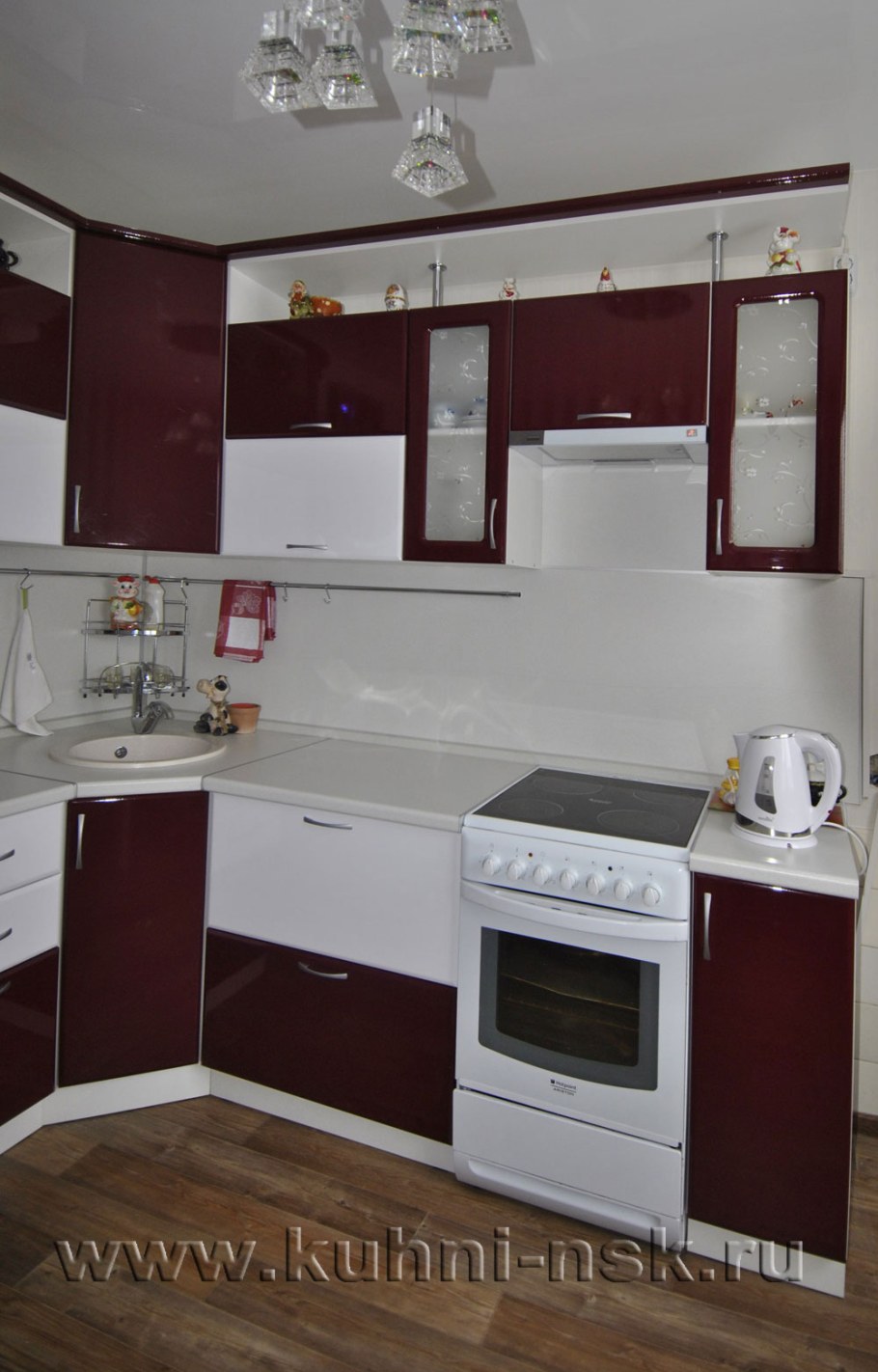 Кухонный гарнитур угловой ленинградка