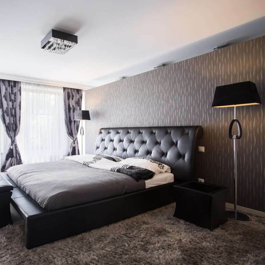 Спальня с темной мебелью