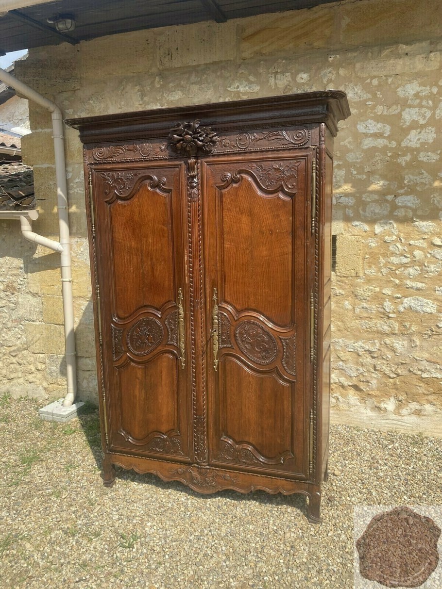 Нормандский свадебный шкаф