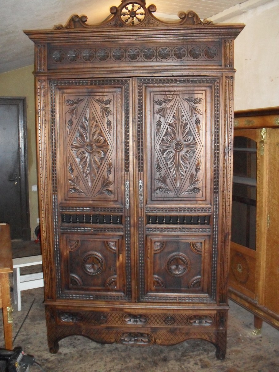 Платяной шкаф Русь 15 век