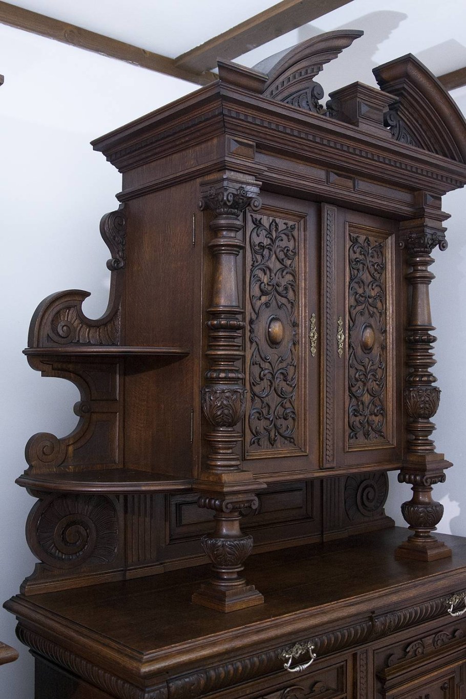 Буфет 19 век дуб резной