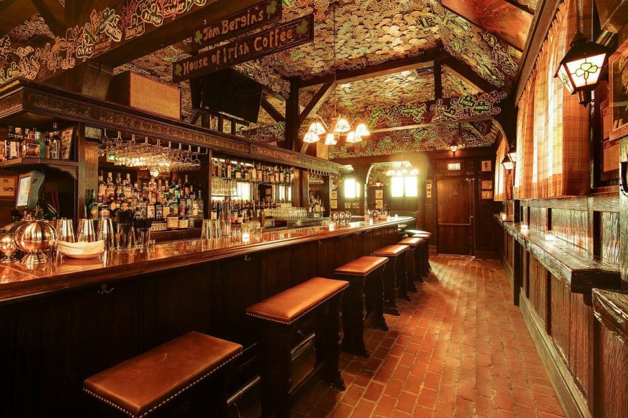 Ирландский паб в Ирландии
