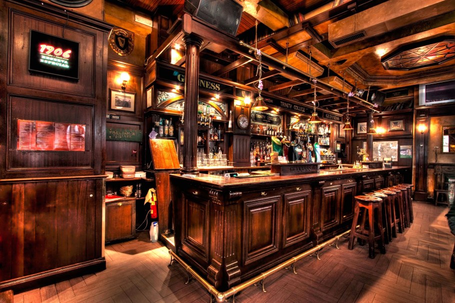 Барная стойка Irish pub