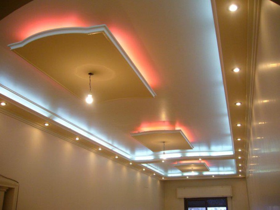 Фигурное потолок с гипса Кардон