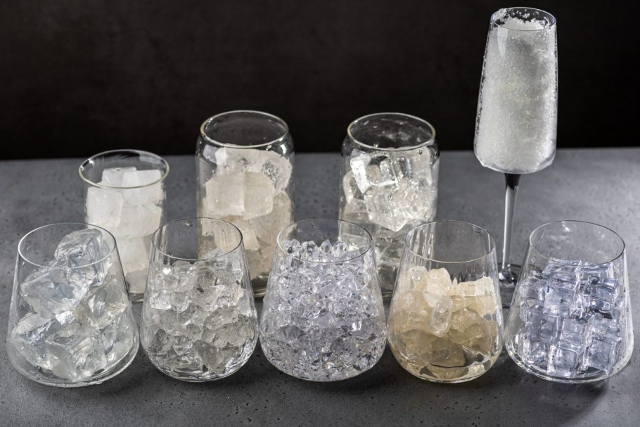 Искусственный лед